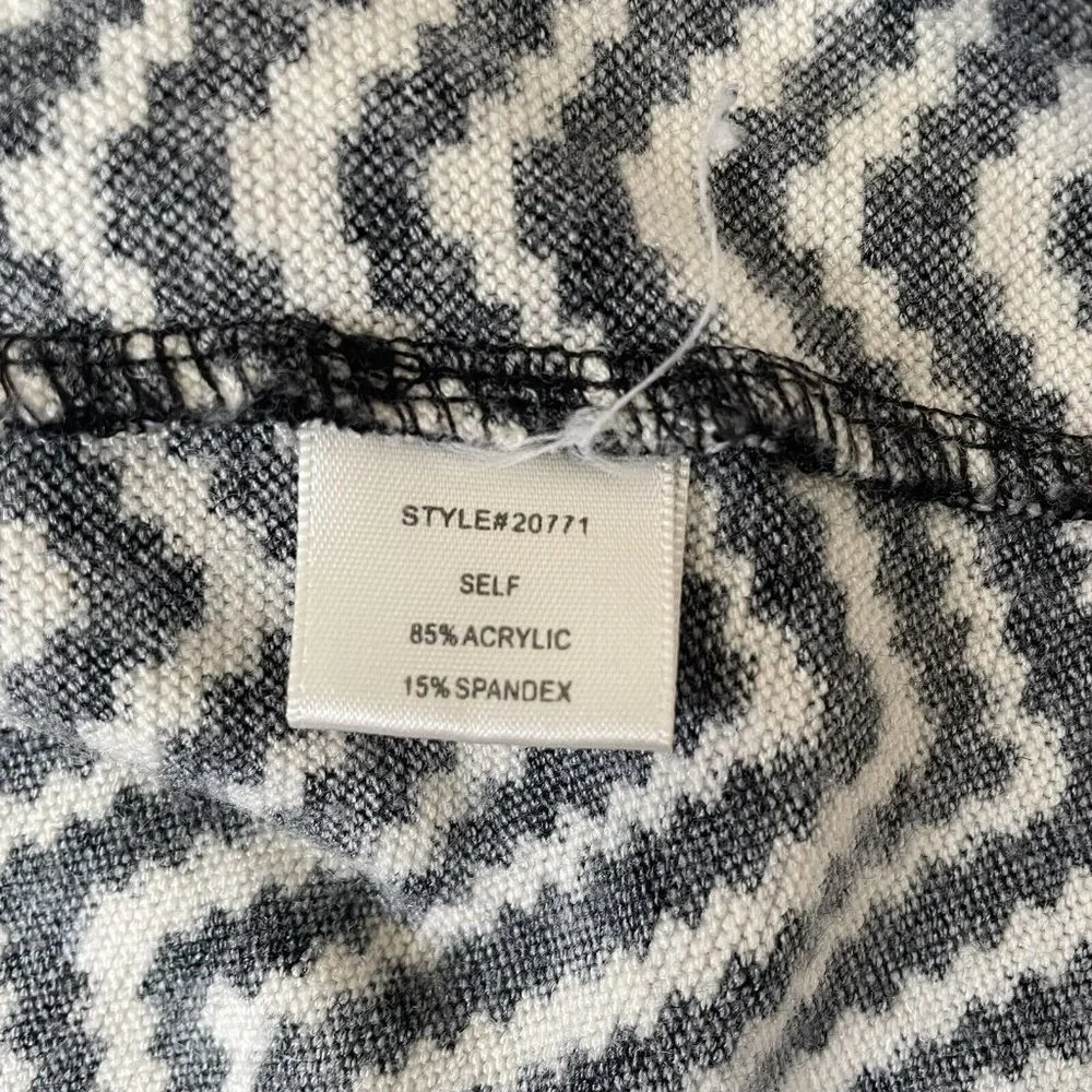 Skies Are Blue Cardigan Womens Small Black White Cascade Open Front Sweater